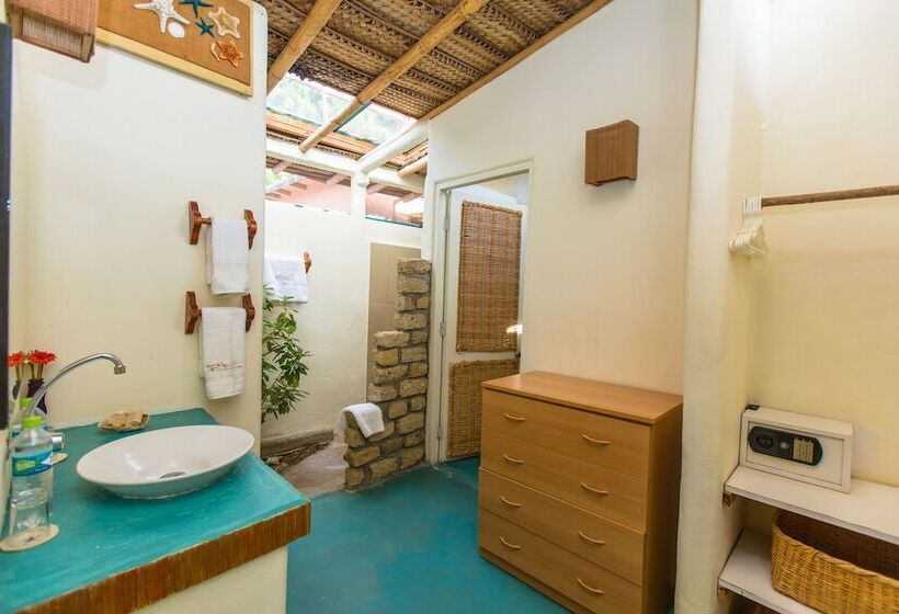 هتل La Posada De Los Tumpis