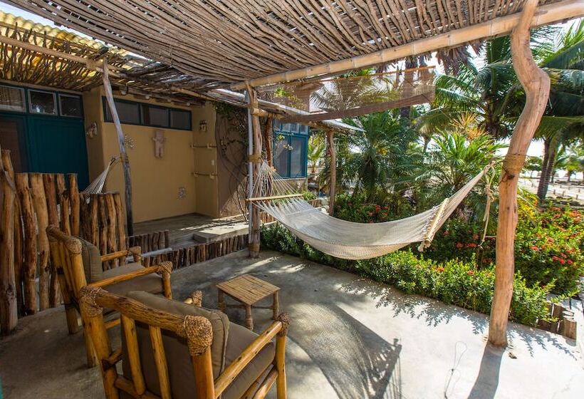 هتل La Posada De Los Tumpis