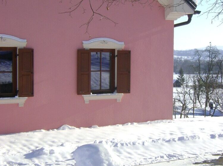 هتل Merkež Guest House