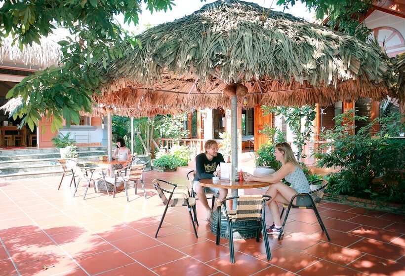 هتل Ninh Binh Mountain View Homestay & Restaurant