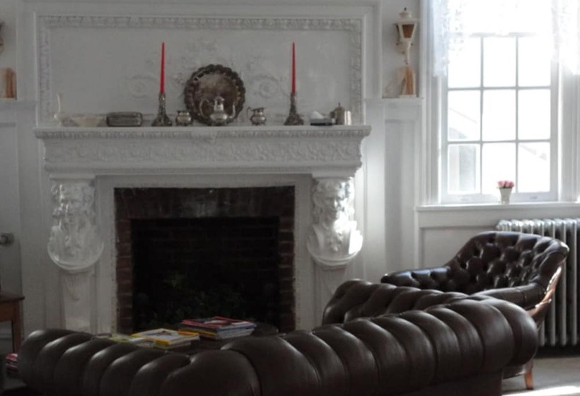 فندق Plymouth Inn