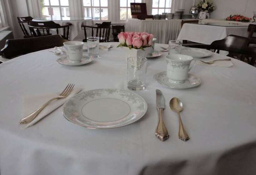 فندق Plymouth Inn