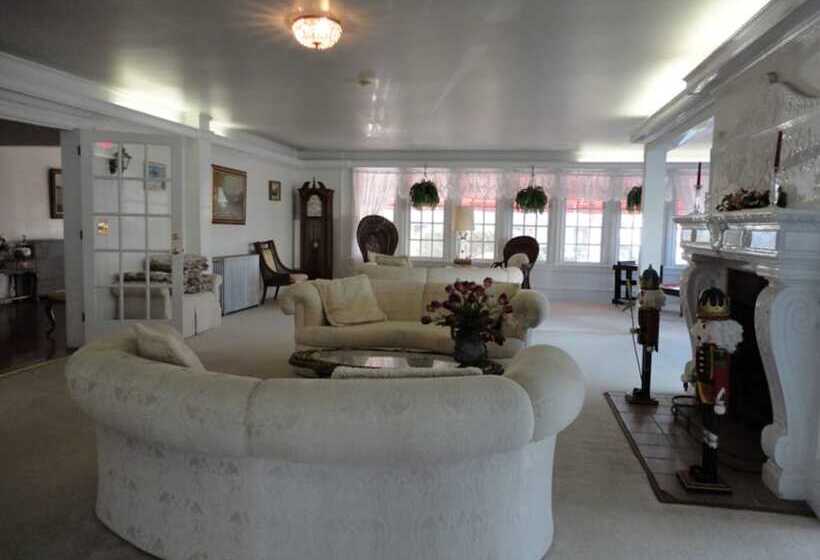 فندق Plymouth Inn