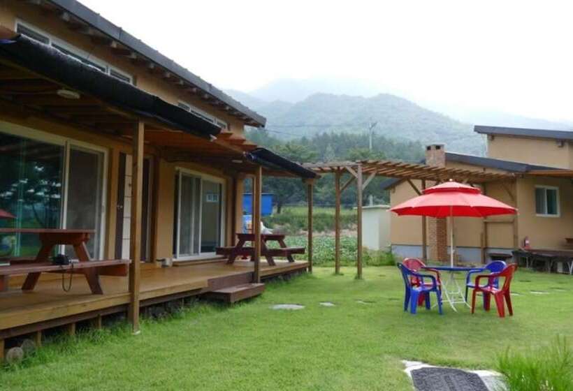 בית מלון כפרי Sangju Yeoyurounhwangtojib Pensyeon