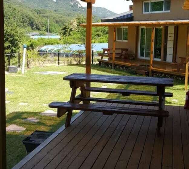 בית מלון כפרי Sangju Yeoyurounhwangtojib Pensyeon