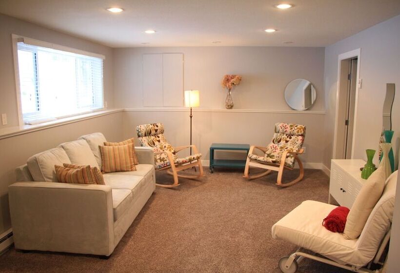 فندق Stoneshire Guesthouse