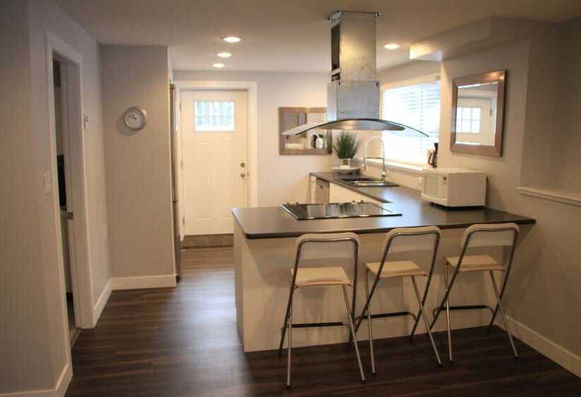 فندق Stoneshire Guesthouse