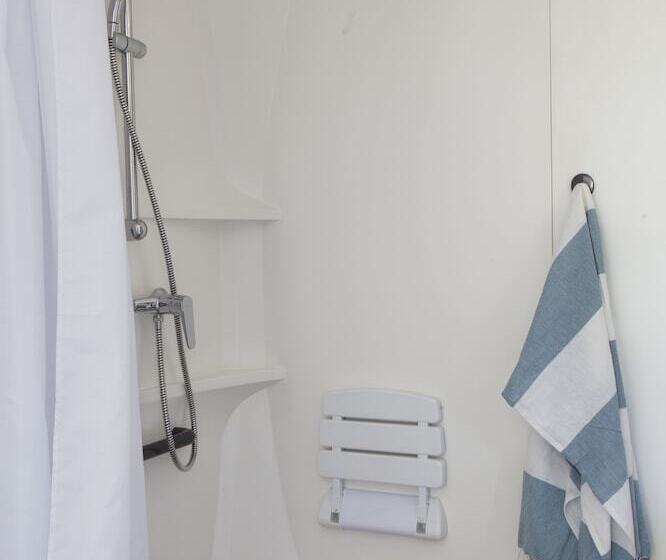 בית מלון כפרי Strand 49 Camping & Glamping