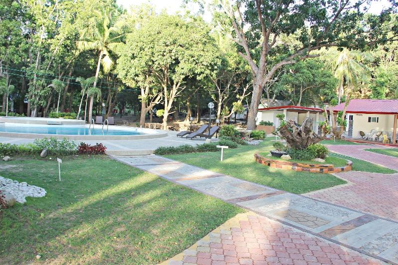 酒店 Submarine Garden Beach Resort