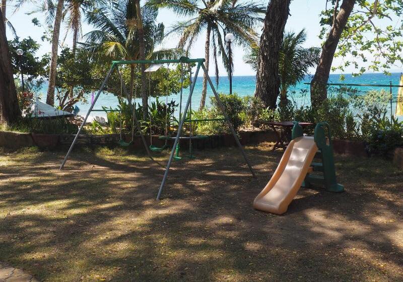 酒店 Submarine Garden Beach Resort