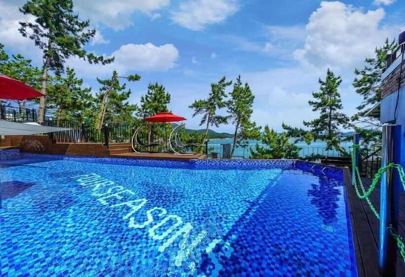 酒店 Tongyoung Sagaejeol Pension