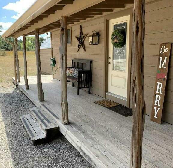פנסיון Tabasco Ranch   Star Cabin