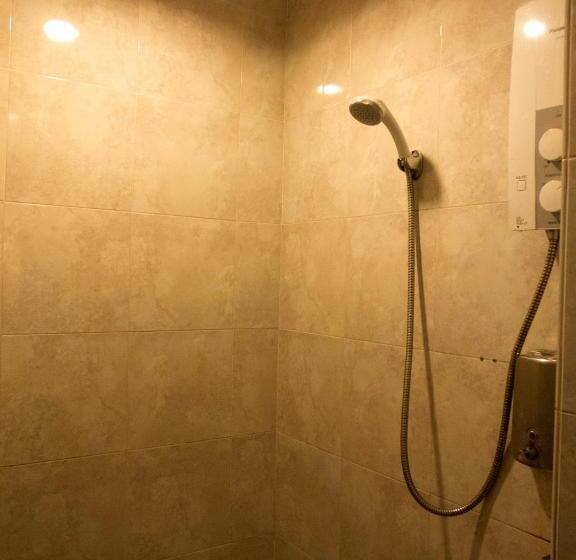 هاستل Backpack Lanka