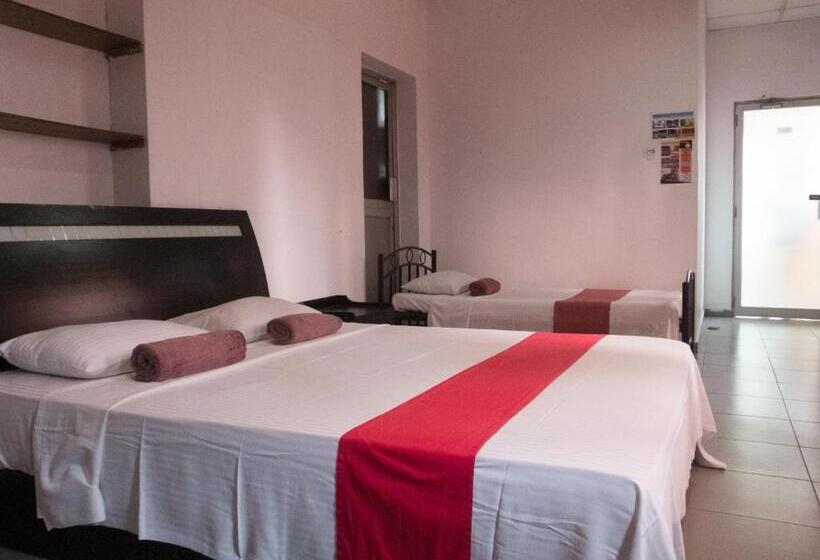 هاستل Backpack Lanka