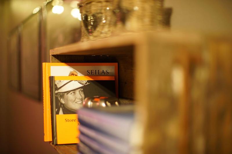 هاستل Coal Miners’ Cabins