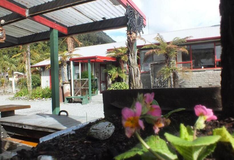 ユースホステル Glow Worm Accommodation