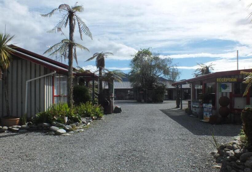 ユースホステル Glow Worm Accommodation