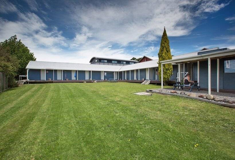 הוסטל Lknz Lodge & Cafe