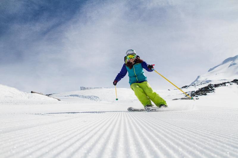 הוסטל Lknz Lodge & Cafe