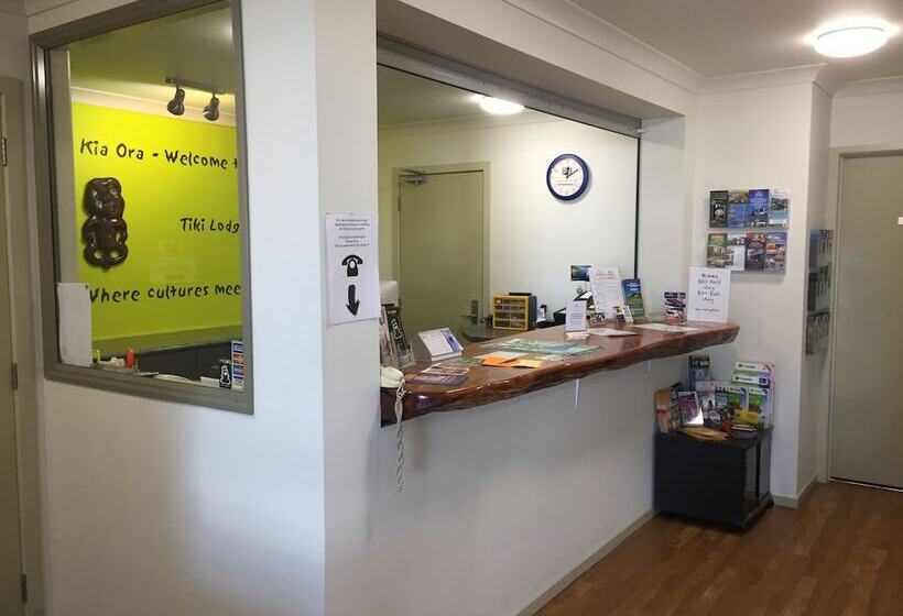 ユースホステル Tiki Lodge Backpackers