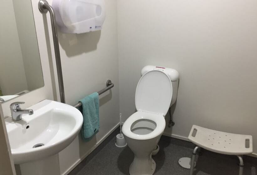 ユースホステル Tiki Lodge Backpackers