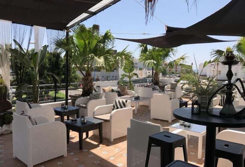 Apartamentos Natura World