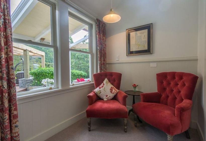 민박 Arrowtown Lodge