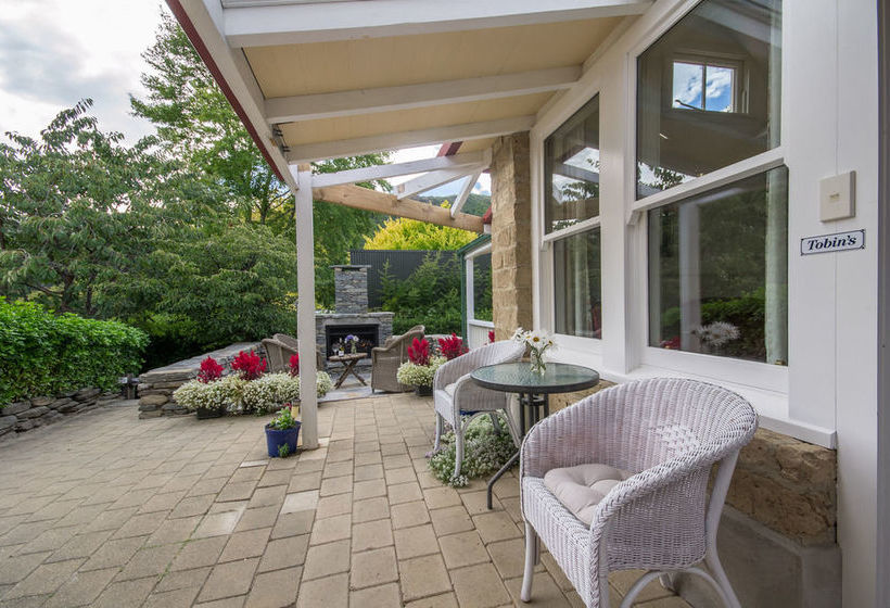 민박 Arrowtown Lodge