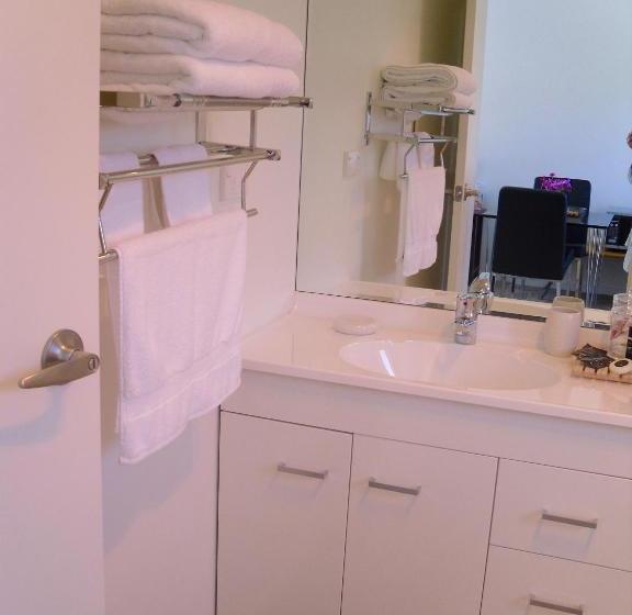 צימר Bluff Ocean Vista Motel