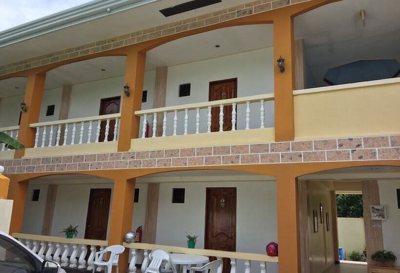 تختخواب و صبحانه Gemini Hotel And Restaurant