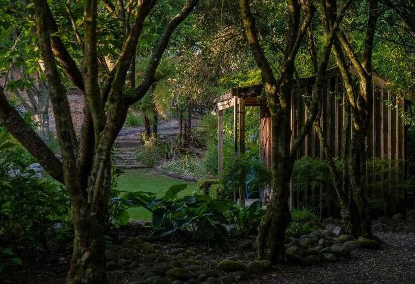 Bradleys Garden Bed And Breakfast