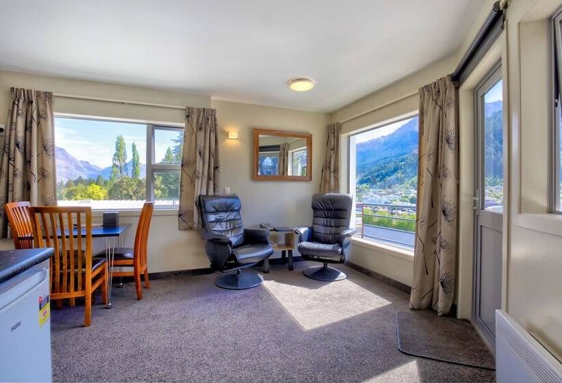 Caples Court Motel & Apartments