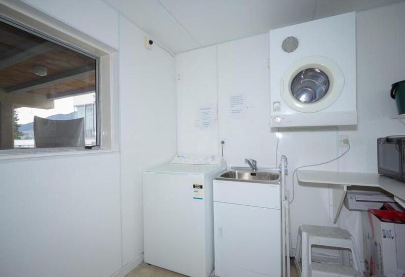 Caples Court Motel & Apartments