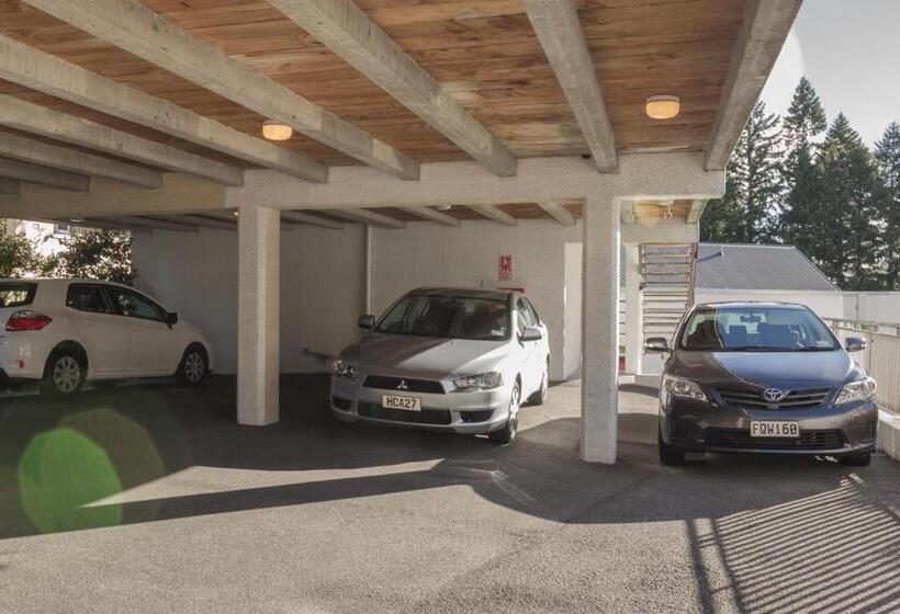 Caples Court Motel & Apartments