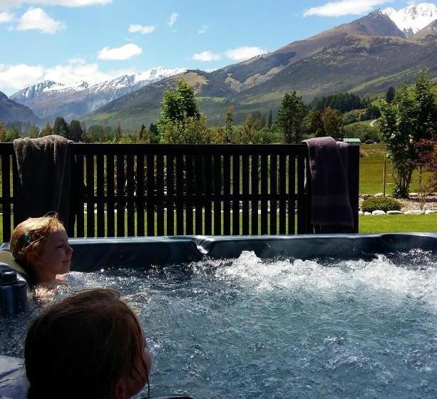 Glenorchy Peaks B&b