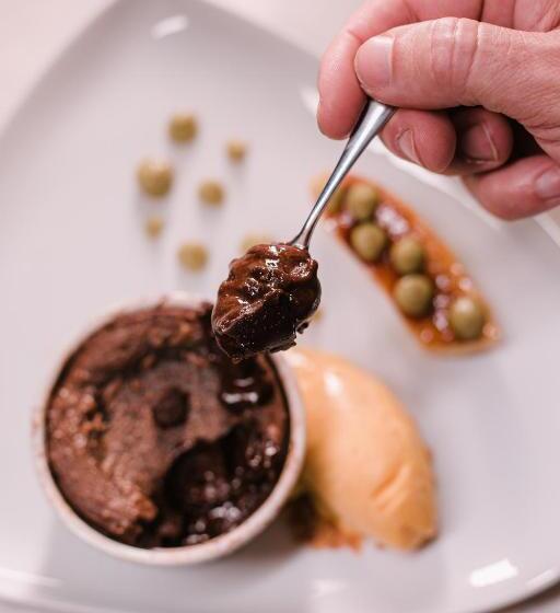 3 Sixty Hotel & Suites