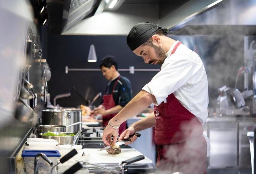 هتل Astro Mediceo