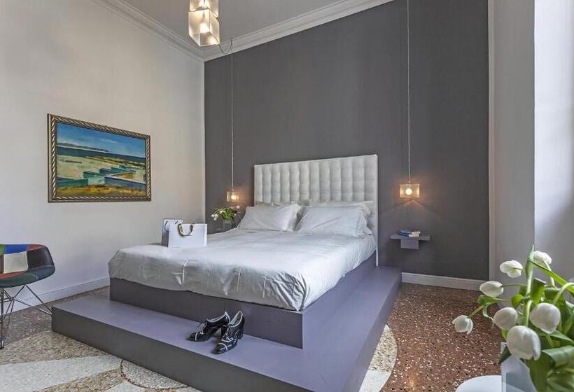 هتل Astro Mediceo