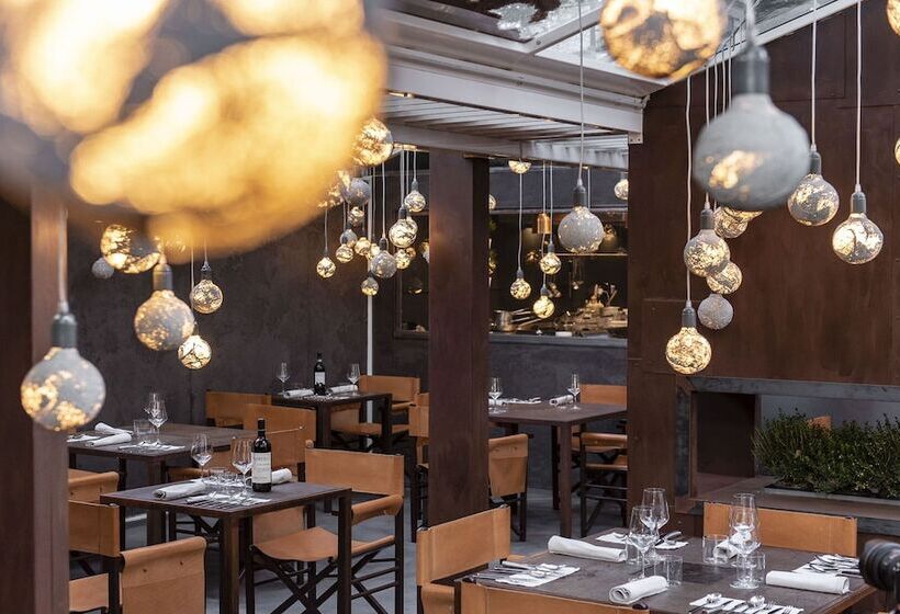 هتل Astro Mediceo