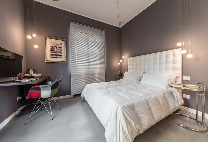 هتل Astro Mediceo