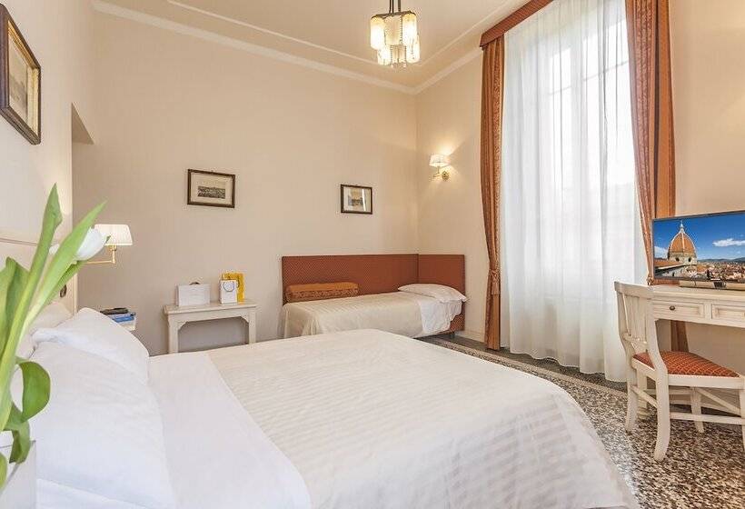 هتل Astro Mediceo