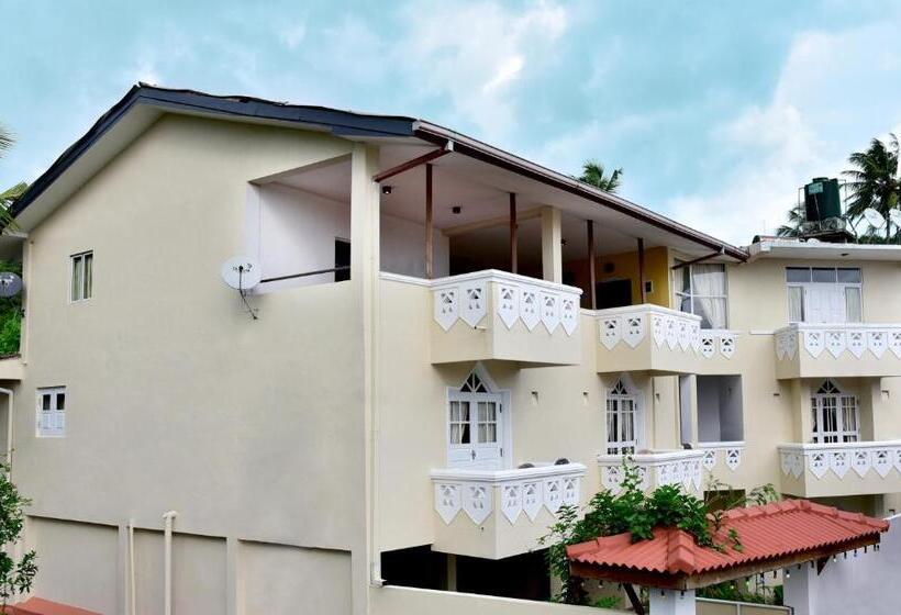 酒店 Blue Eyes Inn