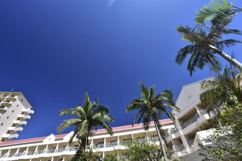 Отель Breeze Bay Marina