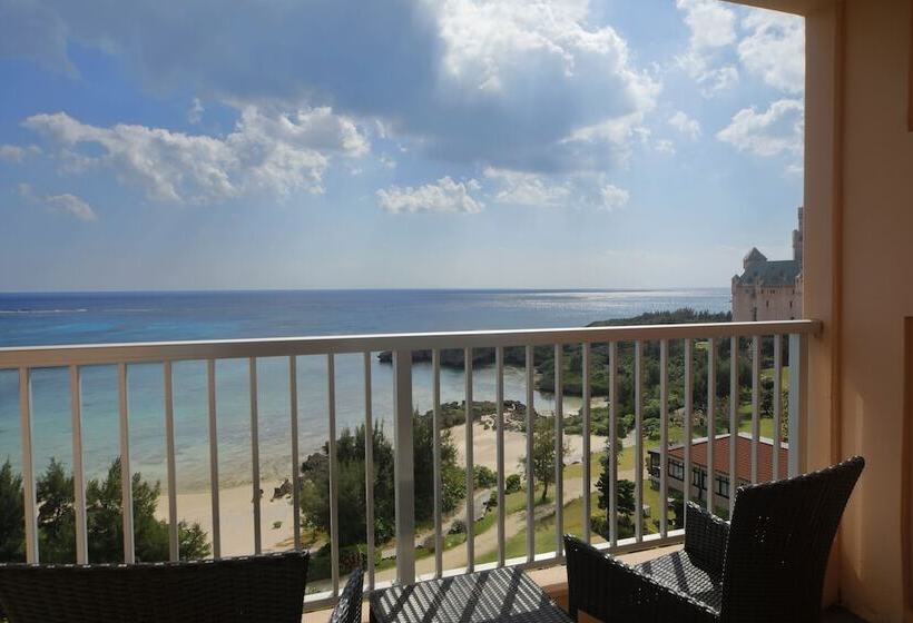 Отель Breeze Bay Marina