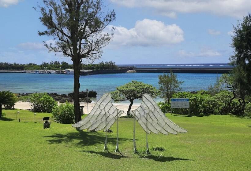 Отель Breeze Bay Marina