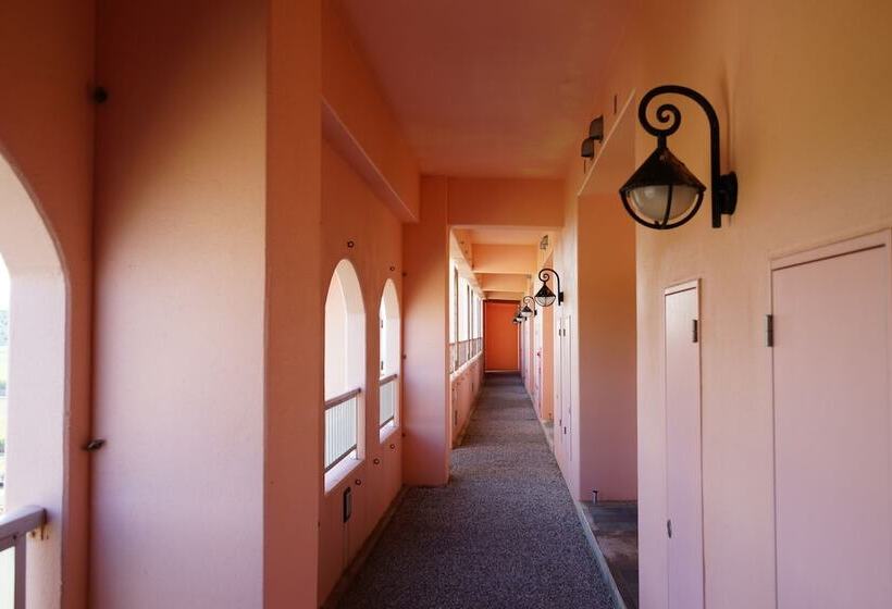 Отель Breeze Bay Marina