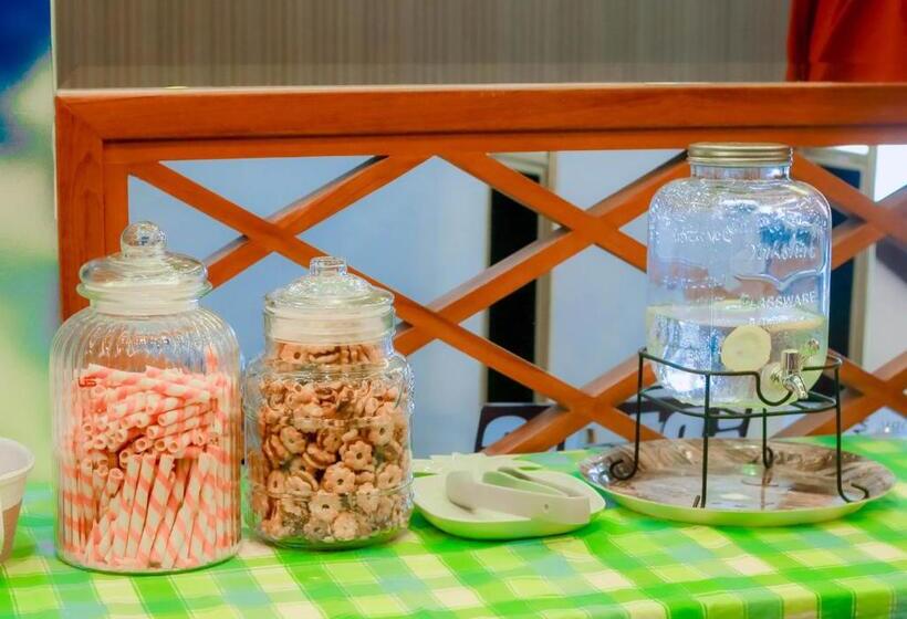 Cbd Hotel Suratthani