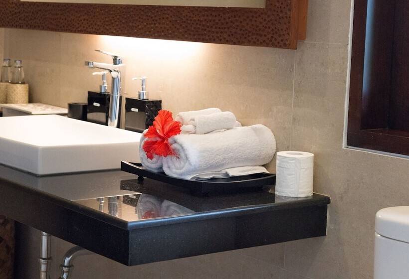 בית מלון כפרי Cepik Villa Sidemen