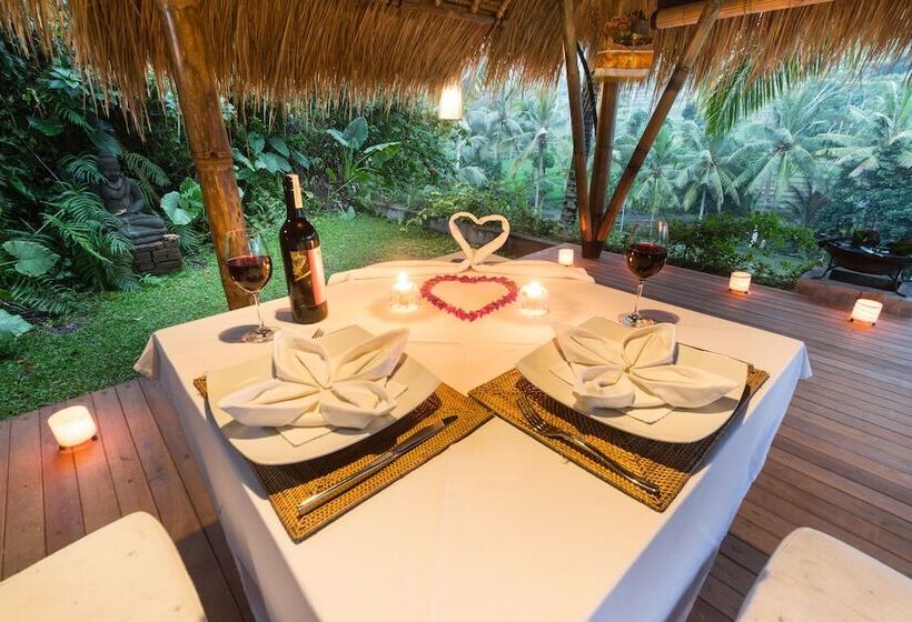 בית מלון כפרי Cepik Villa Sidemen