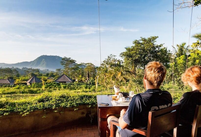 בית מלון כפרי Cepik Villa Sidemen